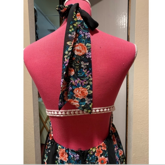 Boutique Floral Maxi - Picture 6 of 6